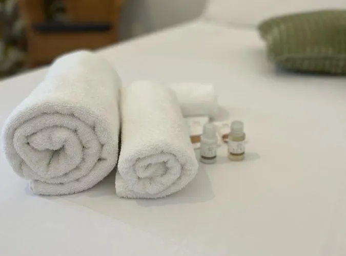 לינה וארוחת בוקר Monlochel נוצ'י